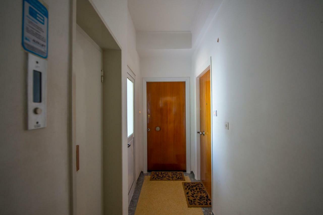 Starapartment Athens-varkiza 2